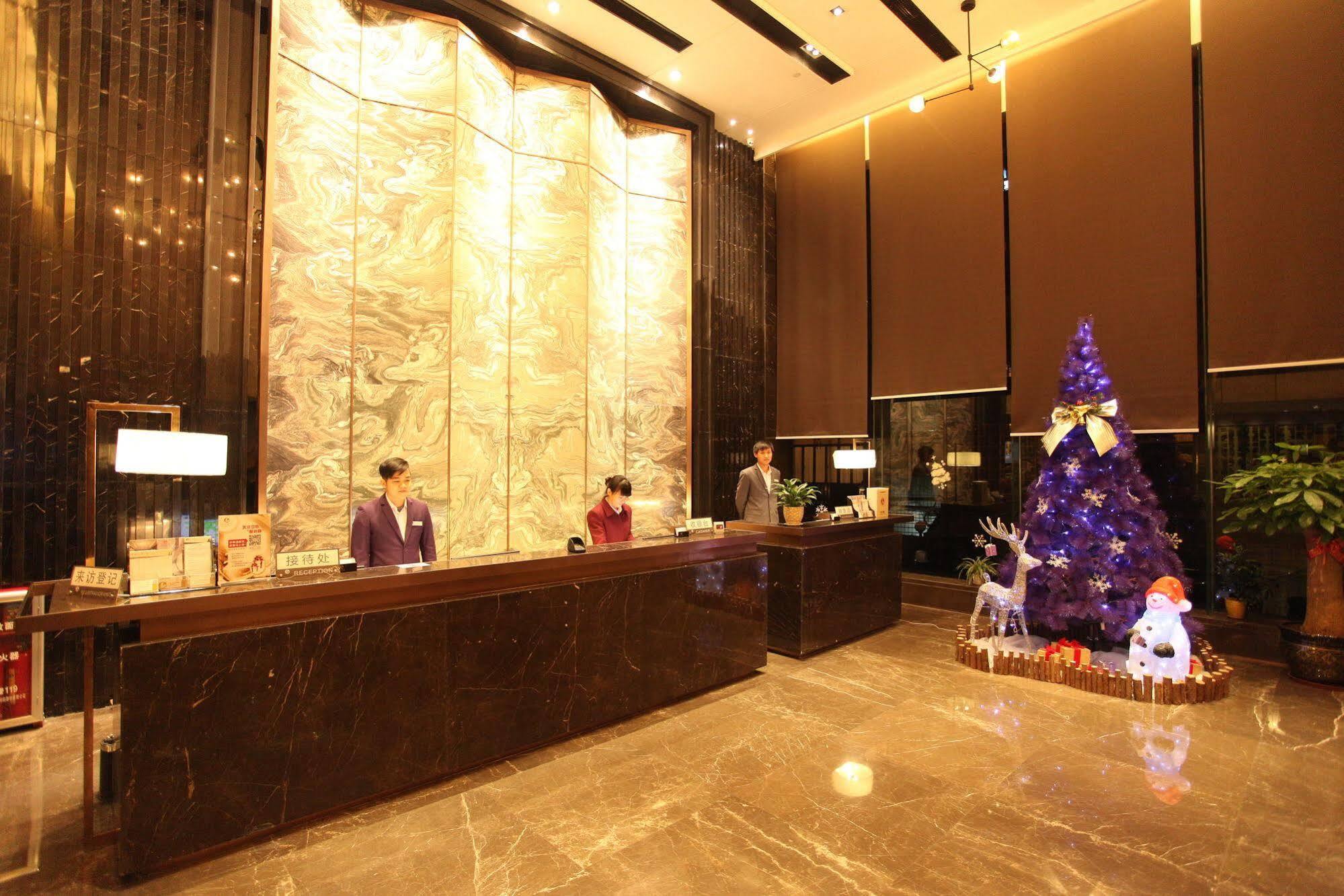 Hotel Insail -huanshi Road Taojin Metro Station Guangzhou- Free Shuttle Bus For Fair 4*
