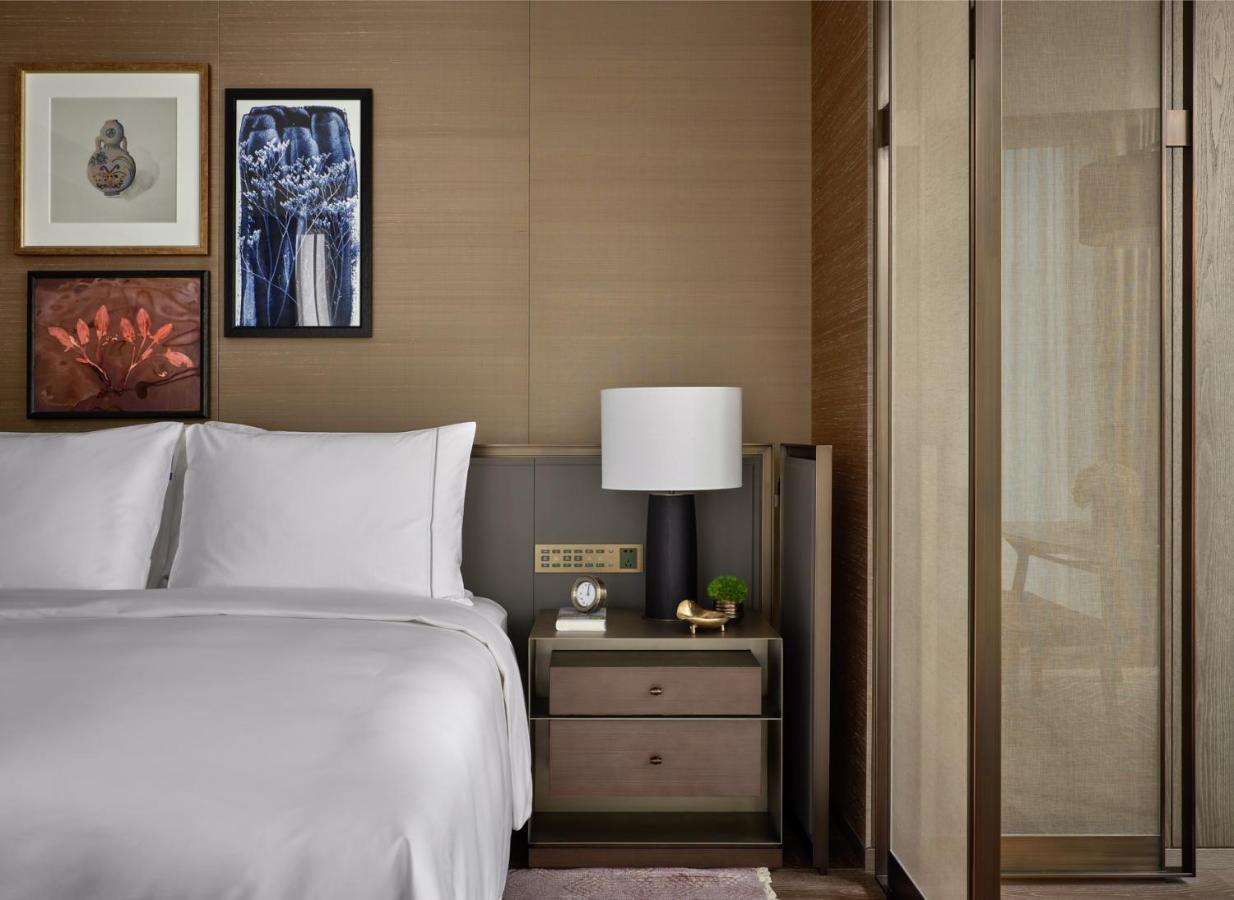 Hotel Rosewood Guangzhou, Enjoy Free Shuttle Bus Service Between The And The Fair Complex During The Fair 5*