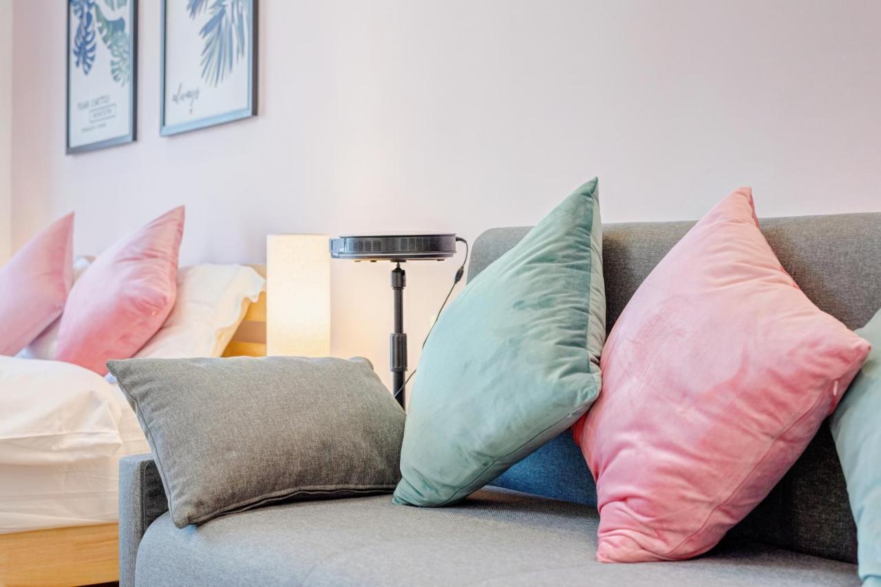Lavender Apartment *
