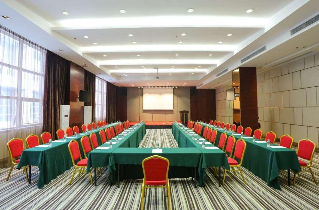 Easco Hotel 4*