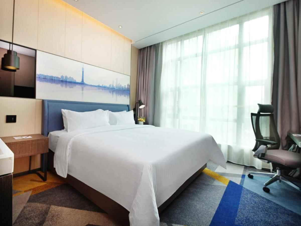 Hampton By Hilton Tianhe Sports Center-free Shuttle Bus To Exhibition During Fair Period Hotel 4*