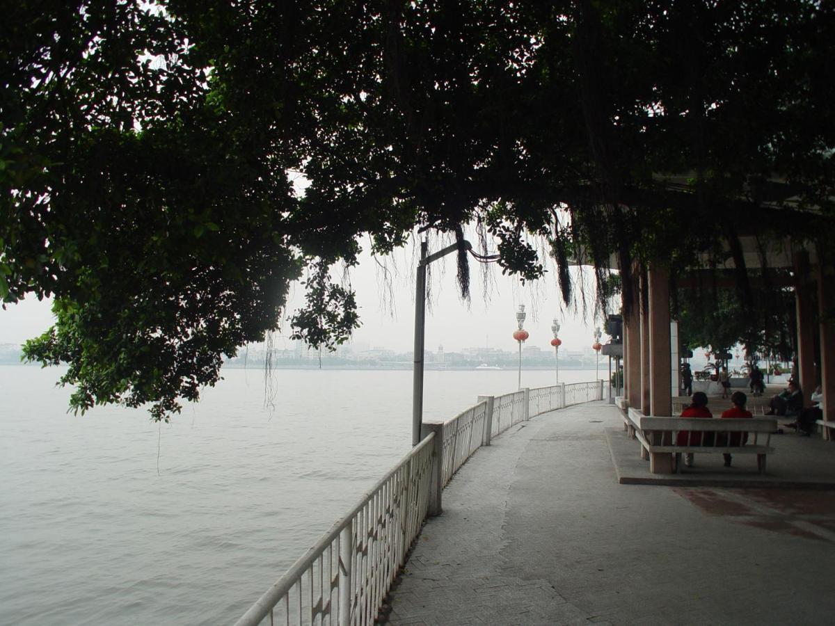 Guangdong Victory - Free Shuttle Bus To Exhibition Center During Fair Guangzhou