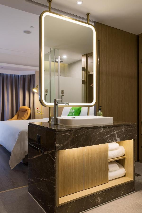Hotel Ibis Styles Railway Station Metro Station Guangzhou