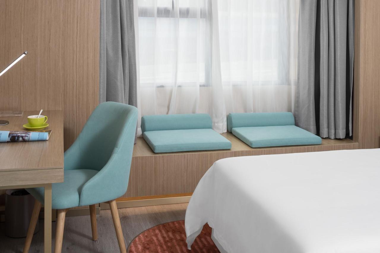 Ibis Styles Railway Station Metro Station Hotel *