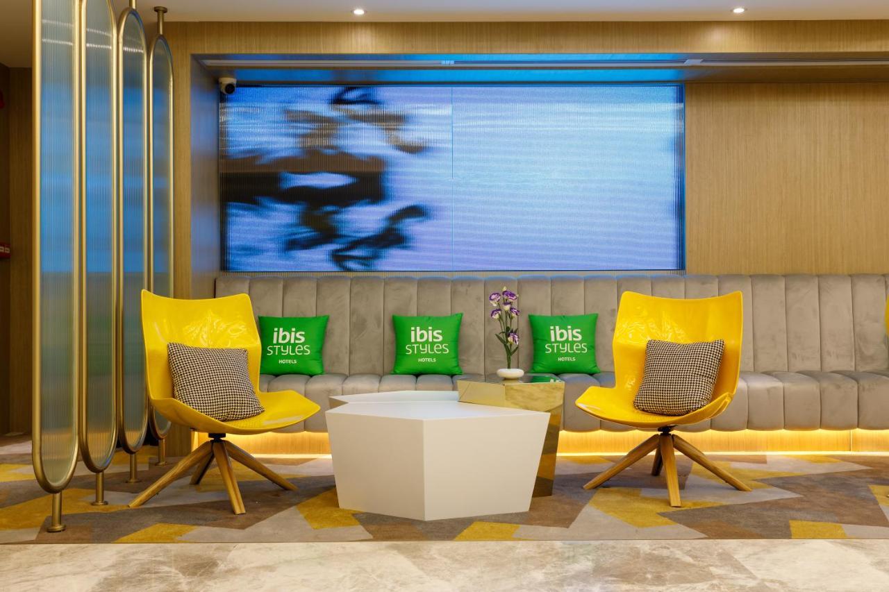 Ibis Styles Railway Station Metro Station Hotel *