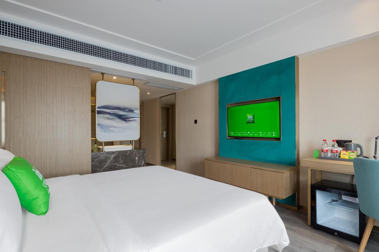 Ibis Styles Railway Station Metro Station Hotel Guangzhou
