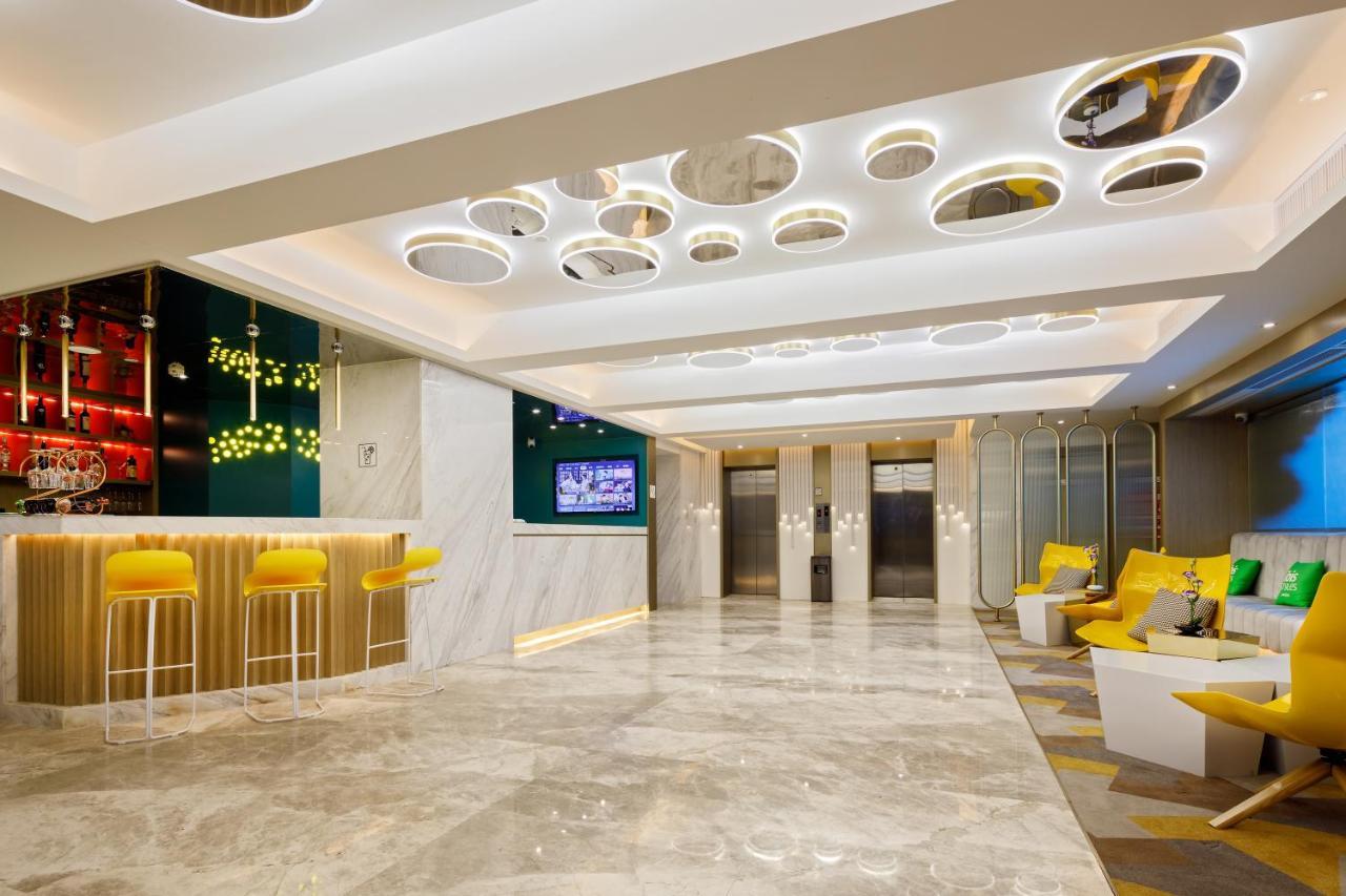 Ibis Styles Railway Station Metro Station *