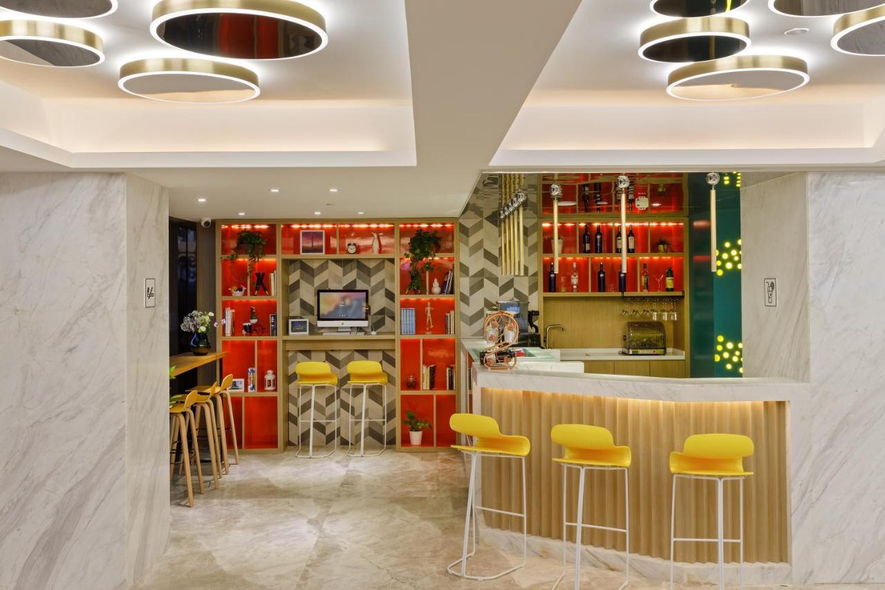 Ibis Styles Railway Station Metro Station Hotel