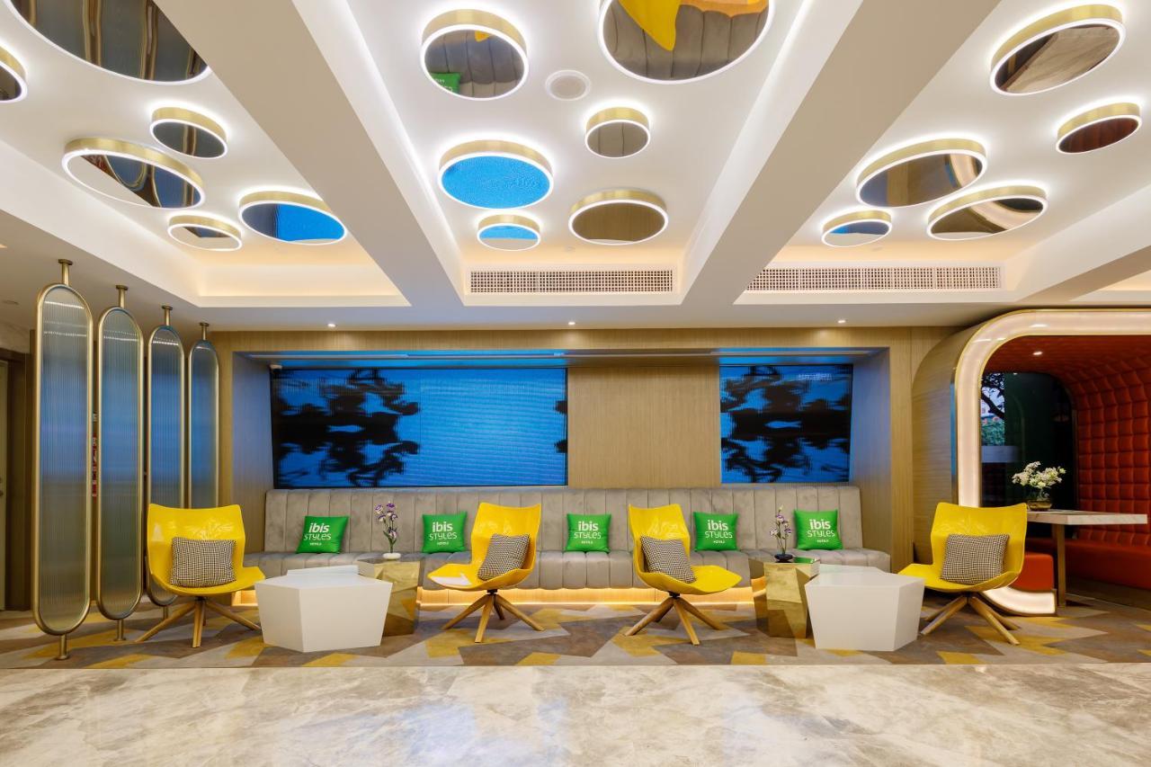 Ibis Styles Railway Station Metro Station Hotel