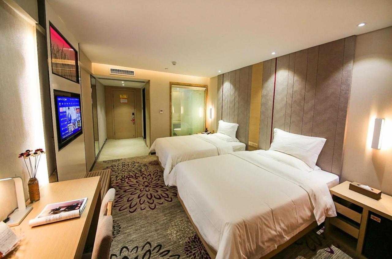 Hotel Lavande High-speed Railway South Station Huijiang Subway Station 3*