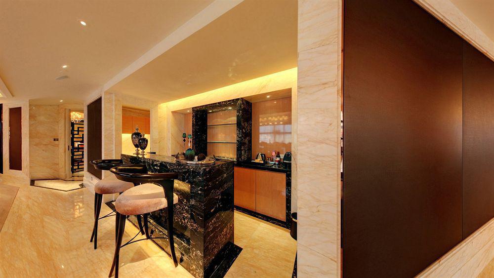 Hilton Baiyun - Free Shuttle For Fair Period, Close To Luhu Golf Club & Leather Market Hotel Guangzhou