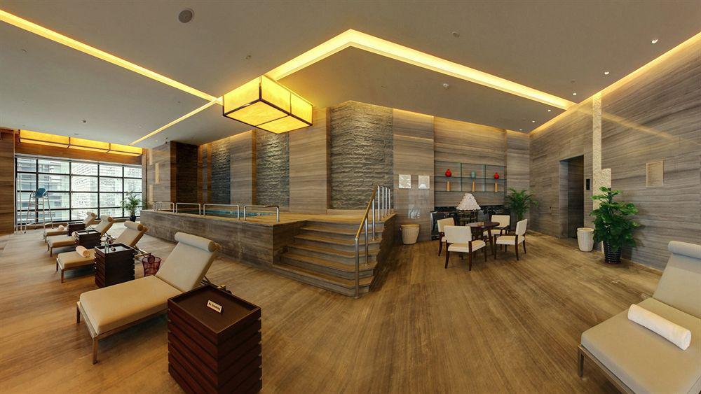 Hilton Baiyun - Free Shuttle For Fair Period, Close To Luhu Golf Club & Leather Market 5* Guangzhou
