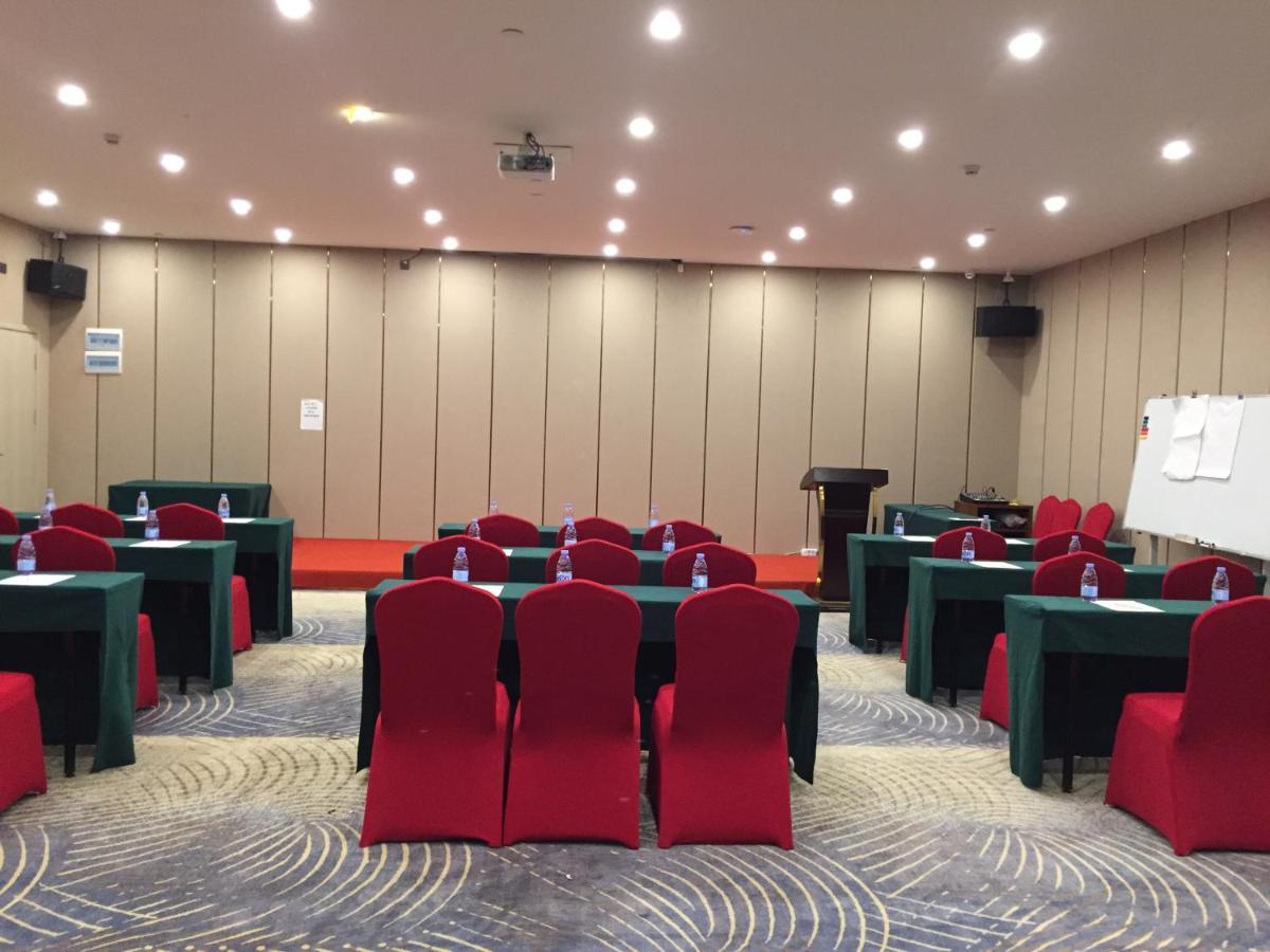 Echarm International Tower Pazhou Convention And Exhibition Center Lujiang Subway Metro Branch - Free Shuttle Bus To Fair Complex During Fair Period Hotel