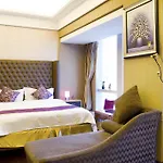 Tamrac International Apartment