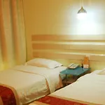 V8 Hotel - Train Station