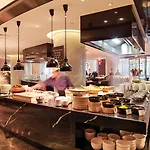 Intercontinental Guangzhou Exhibition Center By Ihg - Free Shuttle Between Hotel And Exhibition Center During Canton Fair & Exhibitor Registration Counter