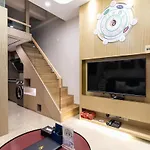 Cloud Land Apartment 翡翠华庭
