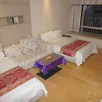 Yoyo Wales Apartment