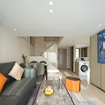 East Maple Hotel Apartment - Guangzhou Financial City Sanxi Metro Station
