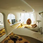 Guangzhou Planet Hotel