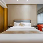 Yicheng Pazhou Poly World Trade Centre Apartment