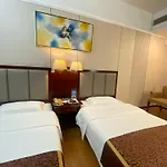 Yinfeng Hotel Guangzhou North Station Branch, Huacheng Road Subway Station Branch