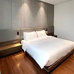 Elong Etang Hotel Guangzhou Baiyun Airport Renhe Railway Station