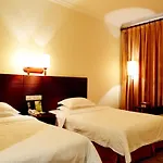 Pa Zhou Plaza Hotel