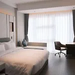 Guus Hotel