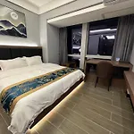 Ht Legend Hotel Changgang Metro Station Exit F -Direct To Canton Fair