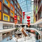 Guangzhou Wogo Yuanbao Hotel-Zhujiang New Town-Free Canton Fair Shuttle Bus & Overseas Buyer Registration Services