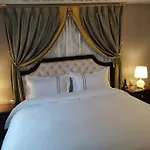 Linghu Building Yuelai Hotel