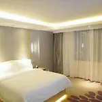 Lavande Hotels Guangzhou Fangcun Huadiwan Metro Station