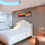 Borrman Hotel Guangzhou Tianhe Tangdong Subway Station Convention And Exhibition Center