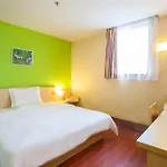 7Days Inn Guangzhou Cangbian Road