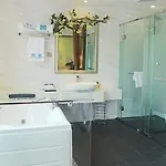 Guangzhou Joyous Seasons Hotel
