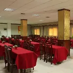 Super 8 Hotel Guangzhou Baiyun Airport Subway Station Inn
