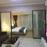 Longqiang International Apartment