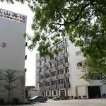 Phoenix Mountain Hotel