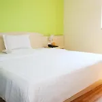 7 Days Inn Guangzhou - Taojin Metro Branch