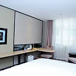 Lavande Hotel Baiyun International Airport Branch