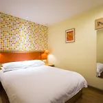 Home Inn Guangzhou Tianpingjia Metro Station