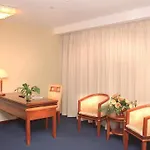 H. J. Grand Hotel