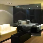 Q-City Hotel