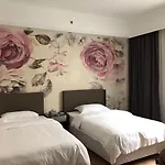Guangzhou Nanfang Yiyuan Hotel