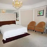 Hwa Hong