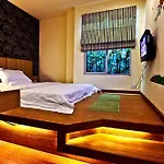 Yimi Hotel Baogang Dadao Station Branch