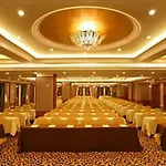 Agile Lakeview Hotel