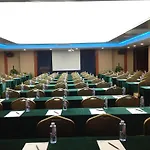 Rich Hotel