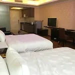 Nomo Service Apartment The Legend